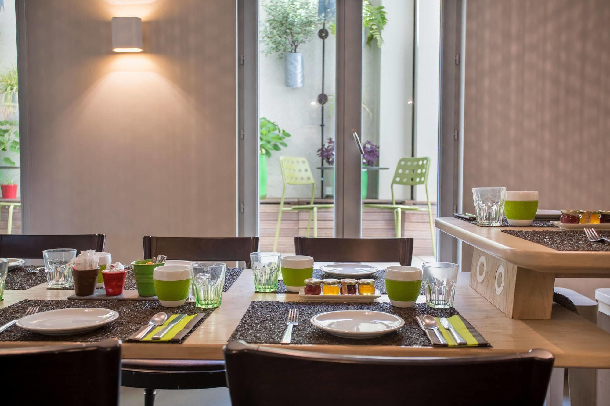 Hotel Le Marcel Paris Gare De L'Est Экстерьер фото